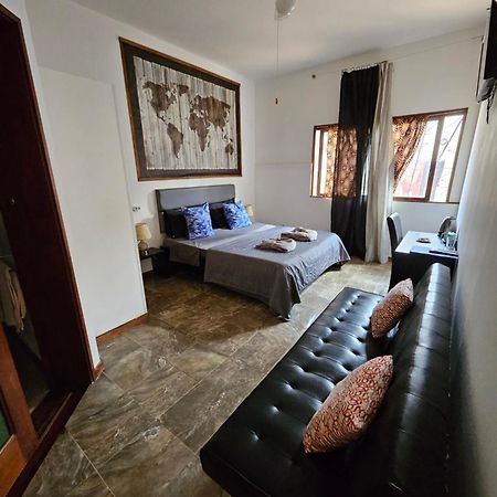 Blue Eagle Guesthouse - Casa De Hospedes سانتا ماريا المظهر الخارجي الصورة