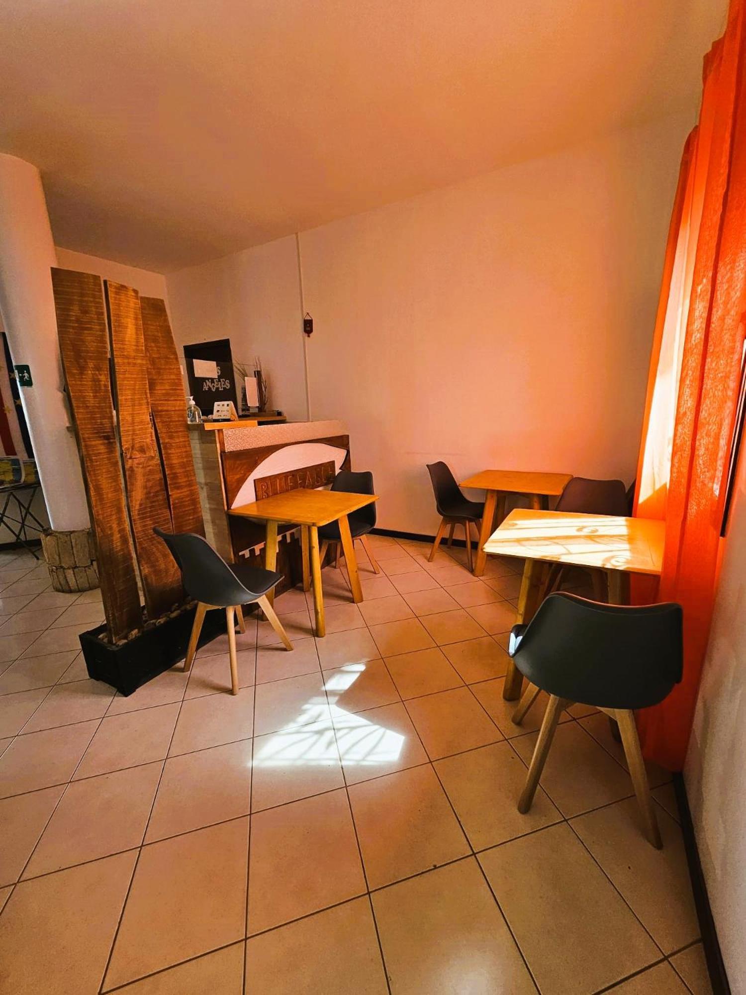 Blue Eagle Guesthouse - Casa De Hospedes سانتا ماريا المظهر الخارجي الصورة
